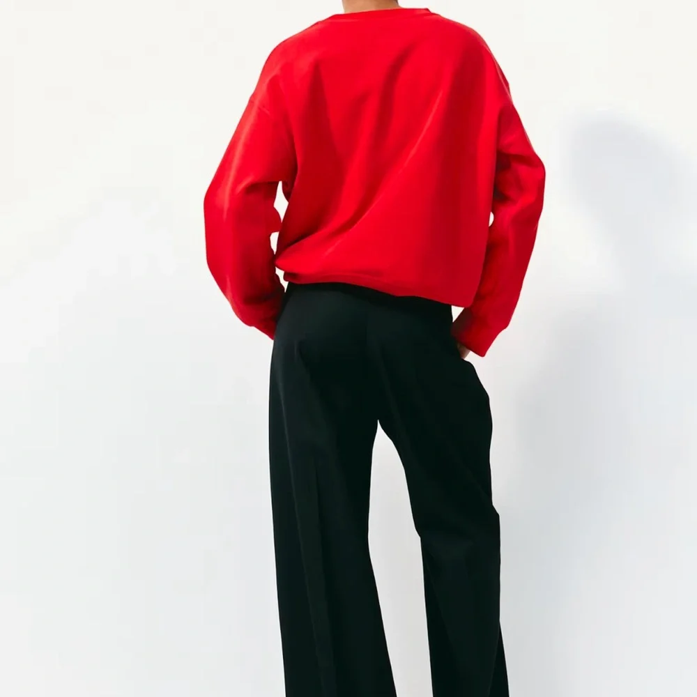 Red Paris Sweatshirt (S) - Picture 8 of 9